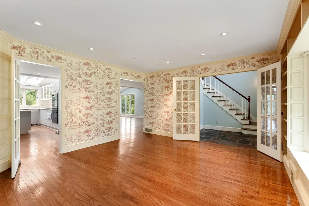 593 Red Barn Road Hartford VT 05001