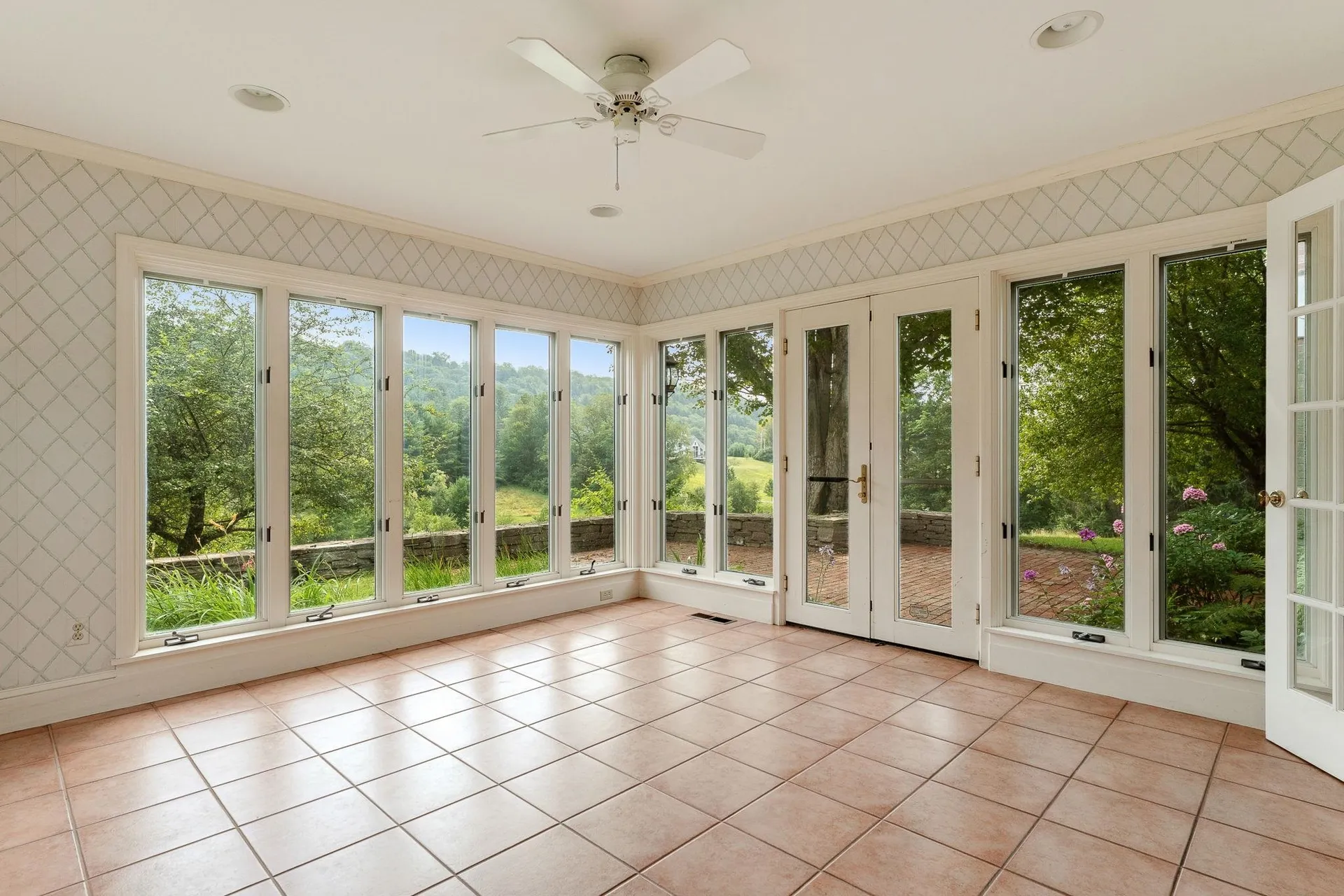 593 Red Barn Road Hartford VT 05001