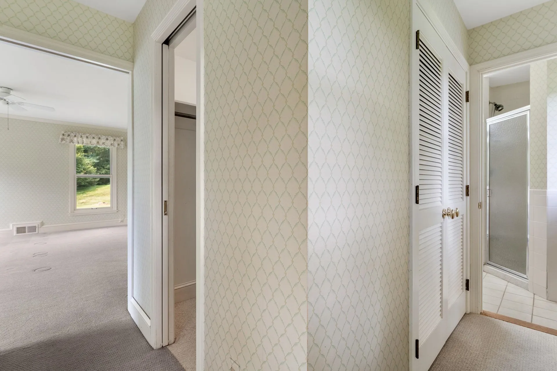 593 Red Barn Road Hartford VT 05001