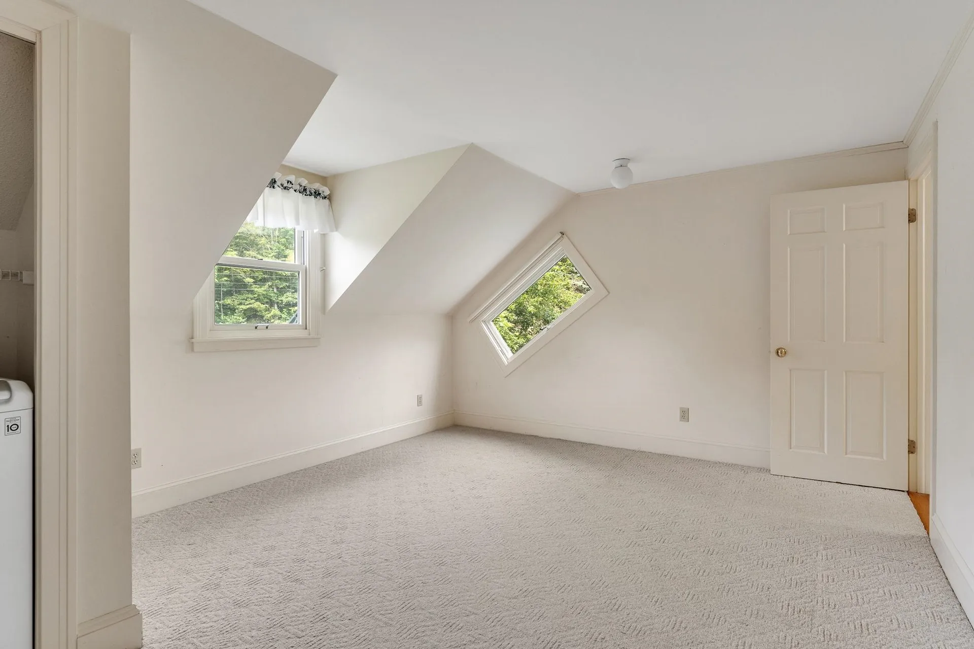 593 Red Barn Road Hartford VT 05001