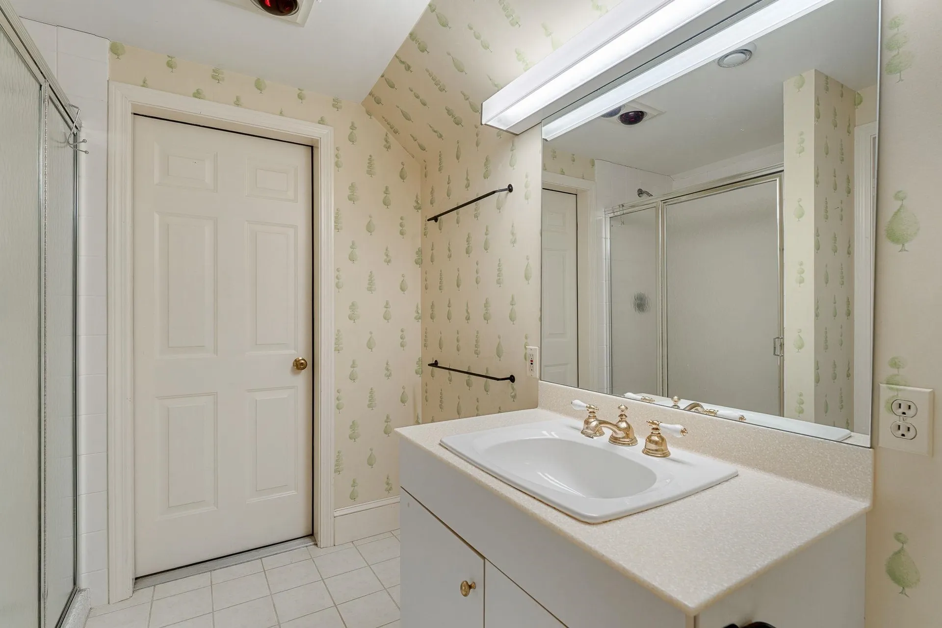 593 Red Barn Road Hartford VT 05001