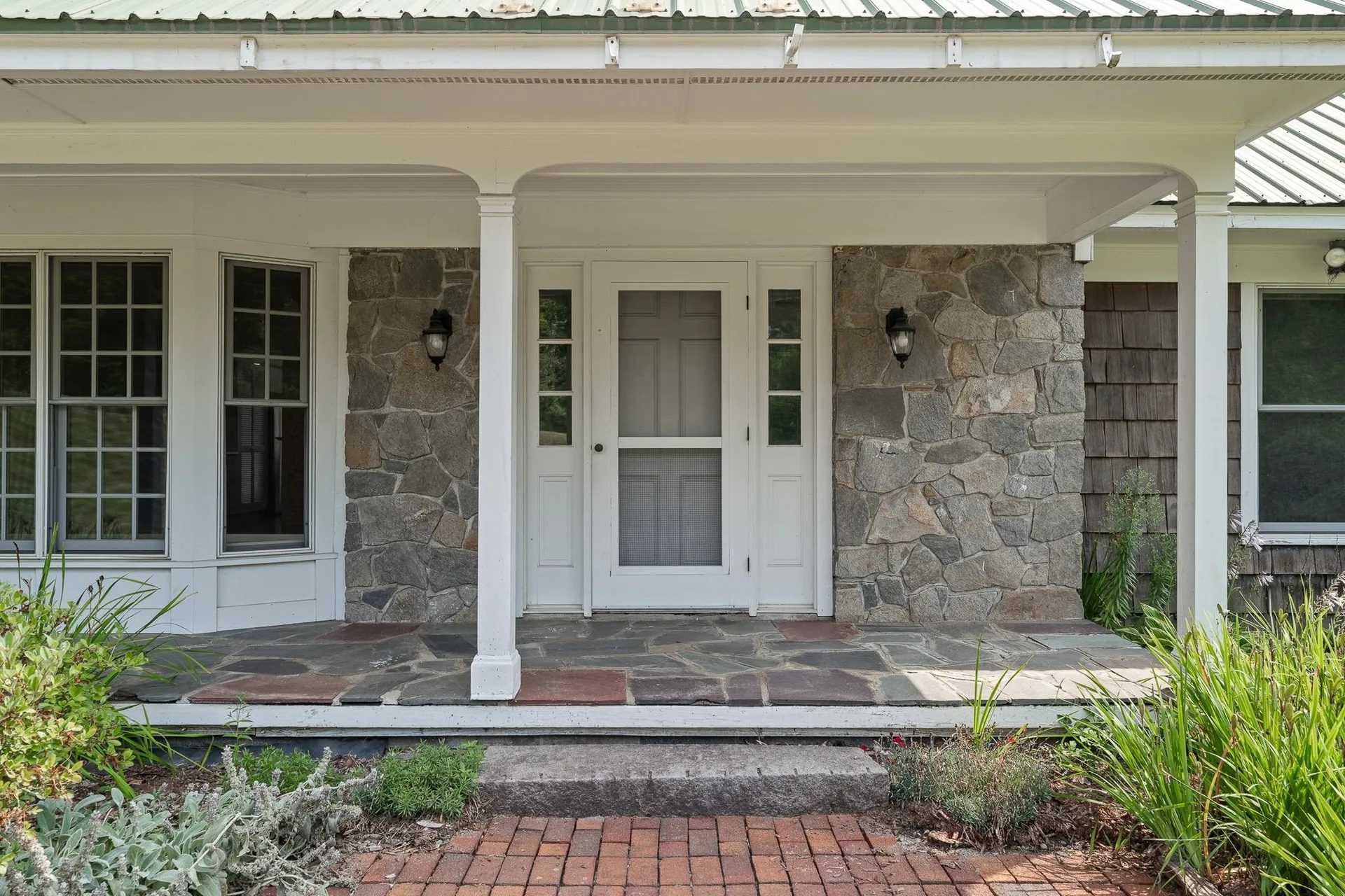 593 Red Barn Road Hartford VT 05001