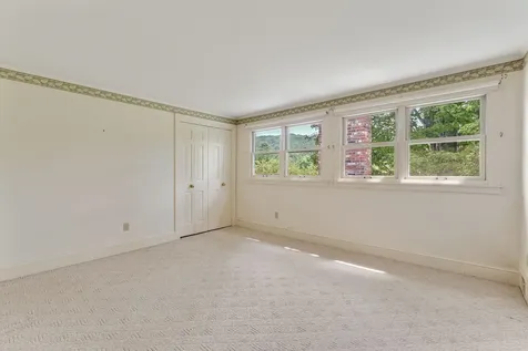 593 Red Barn Road Hartford VT 05001