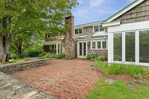 593 Red Barn Road Hartford VT 05001