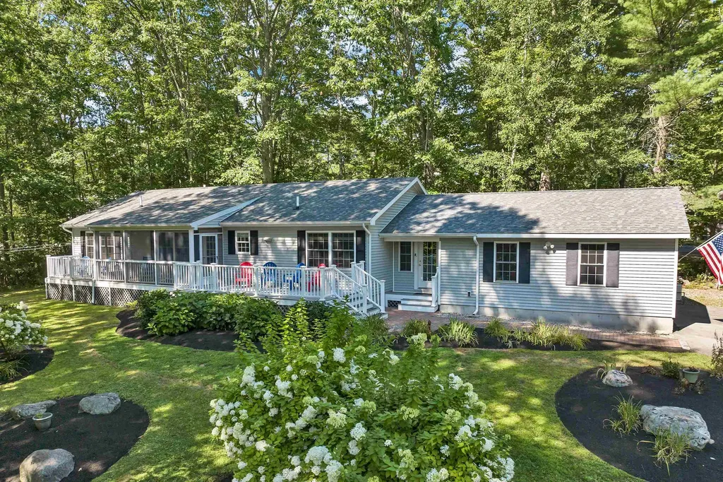 6 Dudley Road Wolfeboro NH 03894