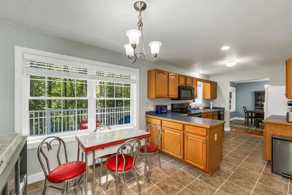 6 Dudley Road Wolfeboro NH 03894