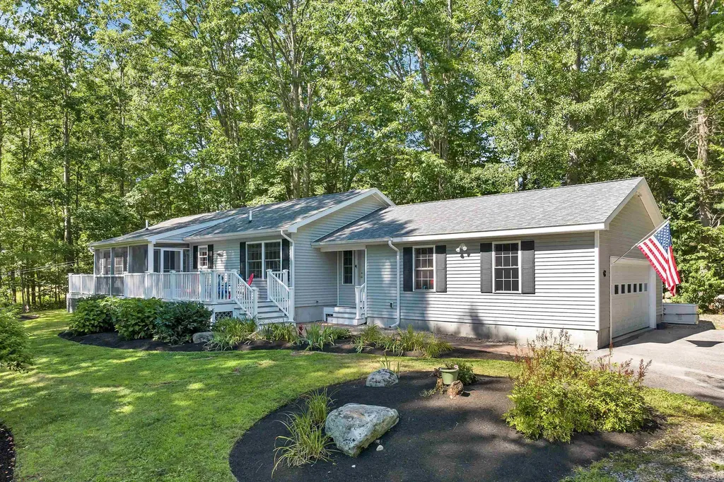 6 Dudley Road Wolfeboro NH 03894