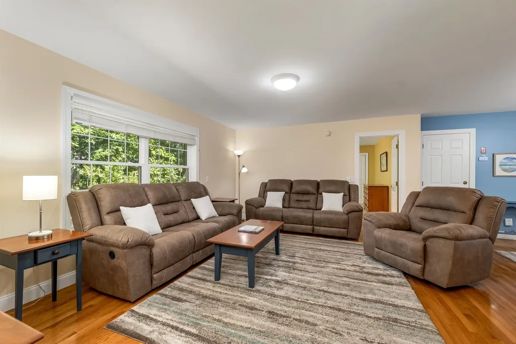 6 Dudley Road Wolfeboro NH 03894