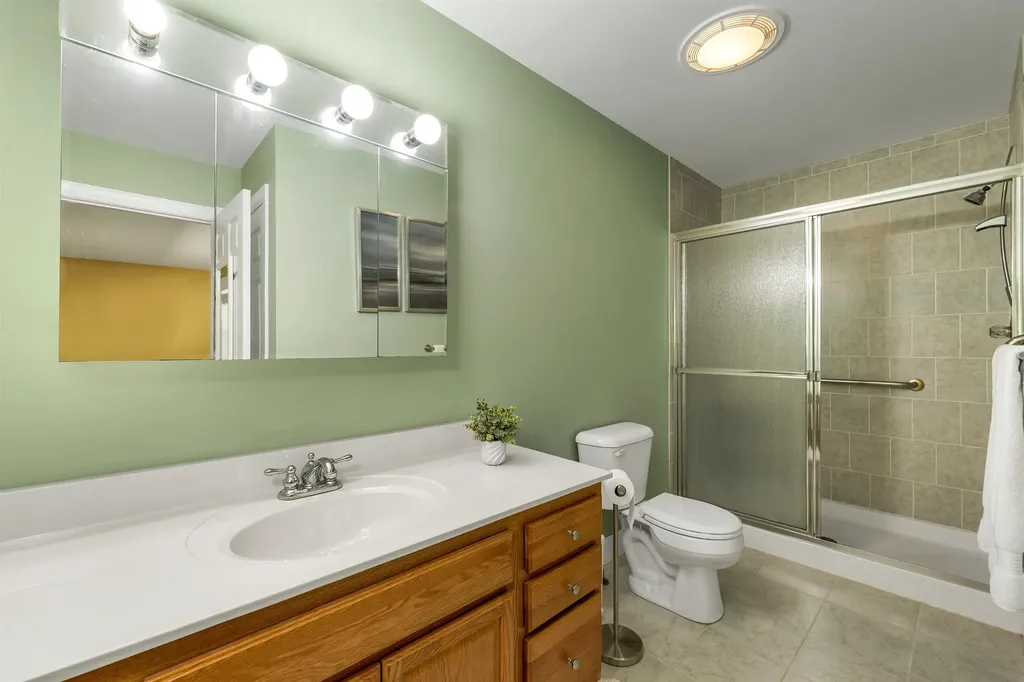 6 Dudley Road Wolfeboro NH 03894