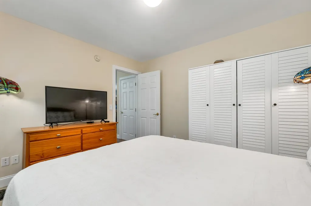 6 Dudley Road Wolfeboro NH 03894
