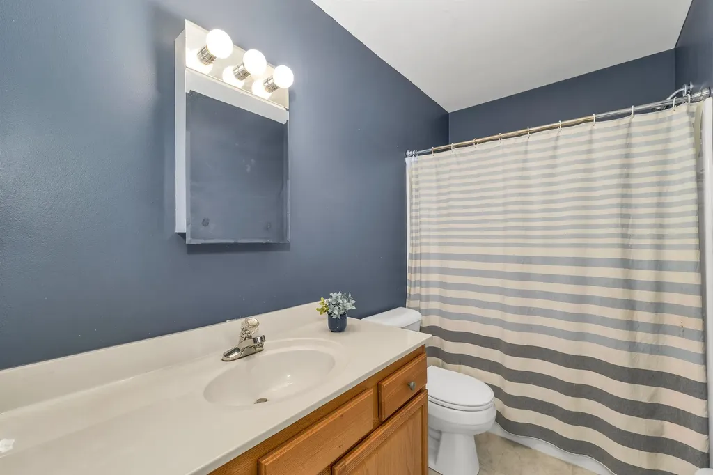 6 Dudley Road Wolfeboro NH 03894