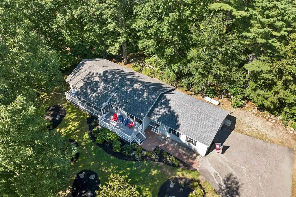 6 Dudley Road Wolfeboro NH 03894