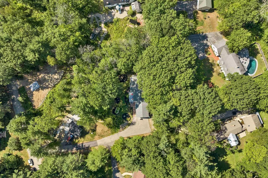 6 Dudley Road Wolfeboro NH 03894