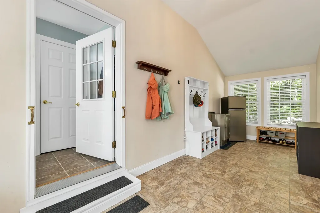 6 Dudley Road Wolfeboro NH 03894
