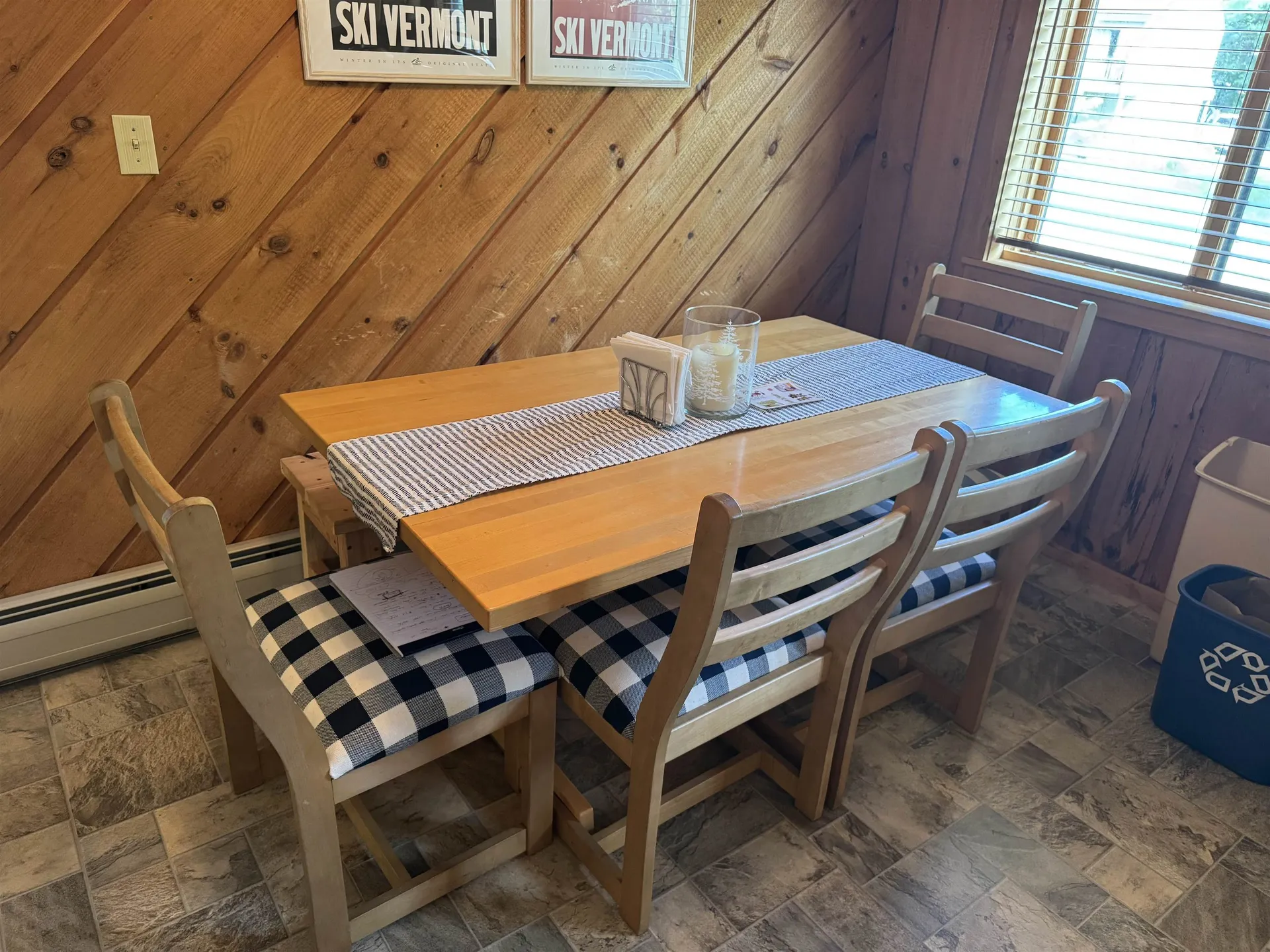 5F Polar Bear North Dover VT 05356