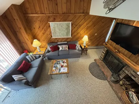 5F Polar Bear North Dover VT 05356