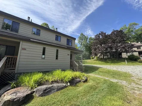 5F Polar Bear North Dover VT 05356