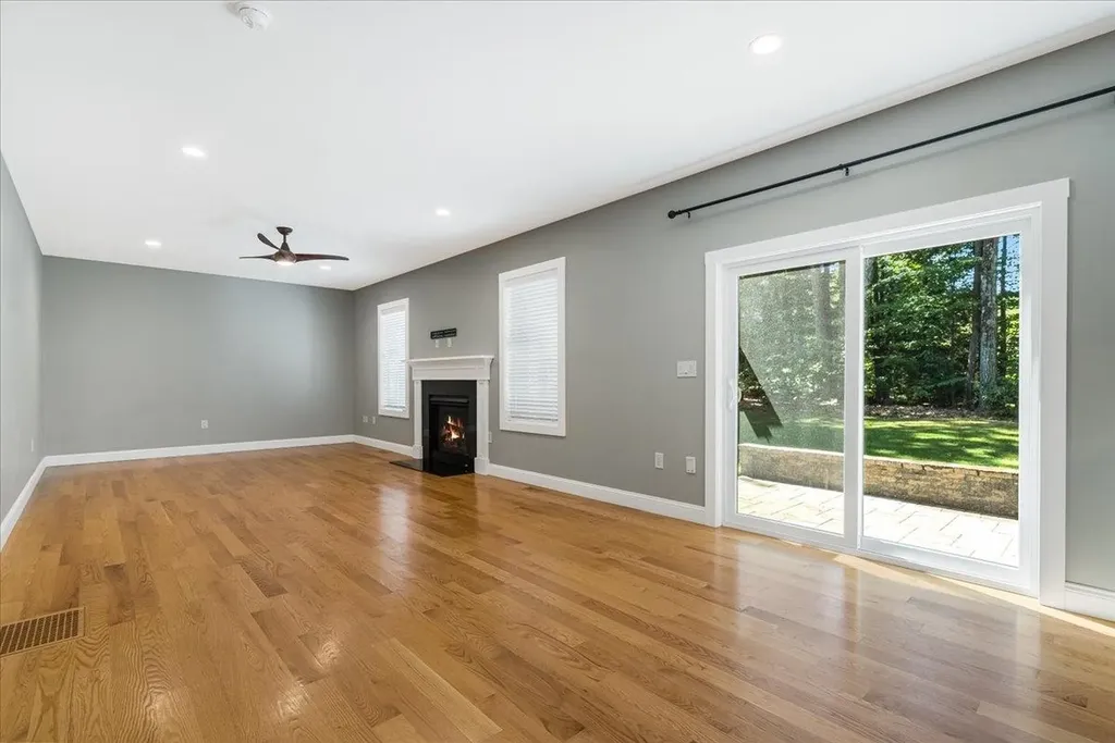 26 Coburn Avenue Nashua NH 03063