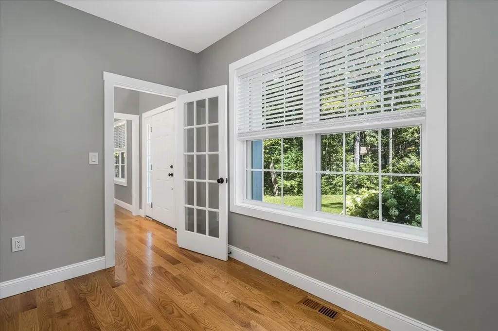 26 Coburn Avenue Nashua NH 03063