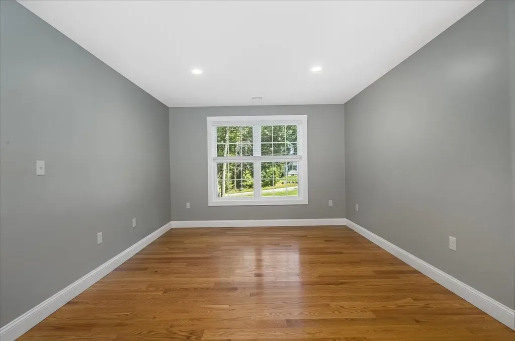 26 Coburn Avenue Nashua NH 03063