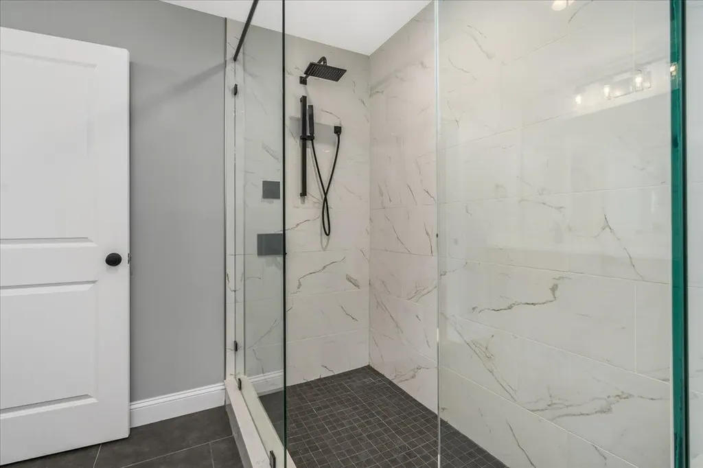 26 Coburn Avenue Nashua NH 03063
