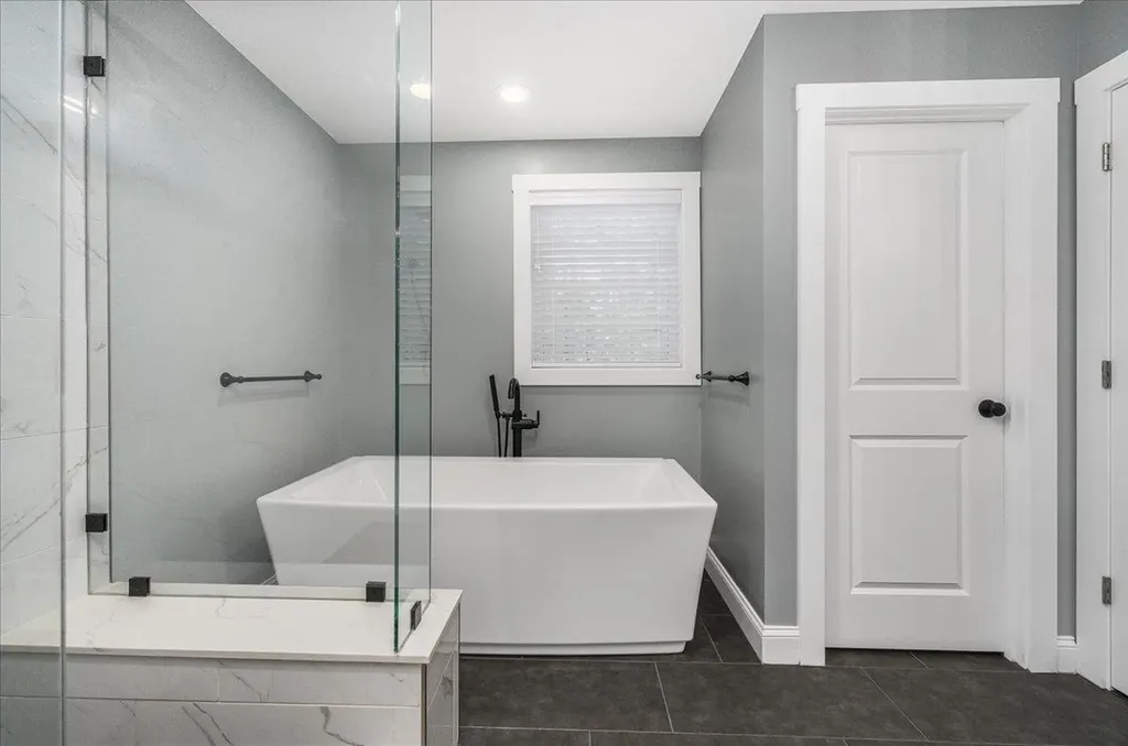 26 Coburn Avenue Nashua NH 03063