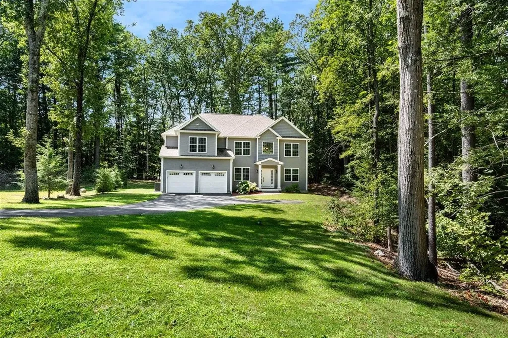 26 Coburn Avenue Nashua NH 03063