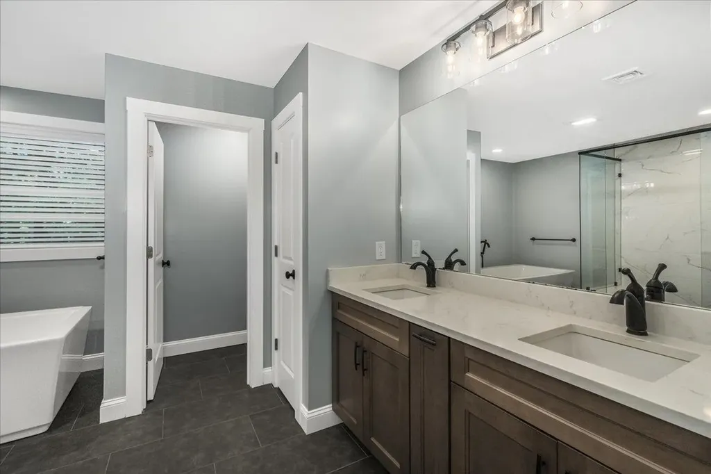 26 Coburn Avenue Nashua NH 03063
