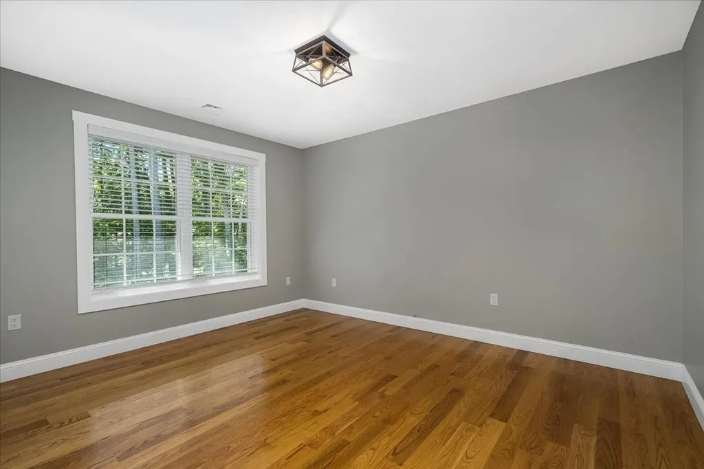 26 Coburn Avenue Nashua NH 03063