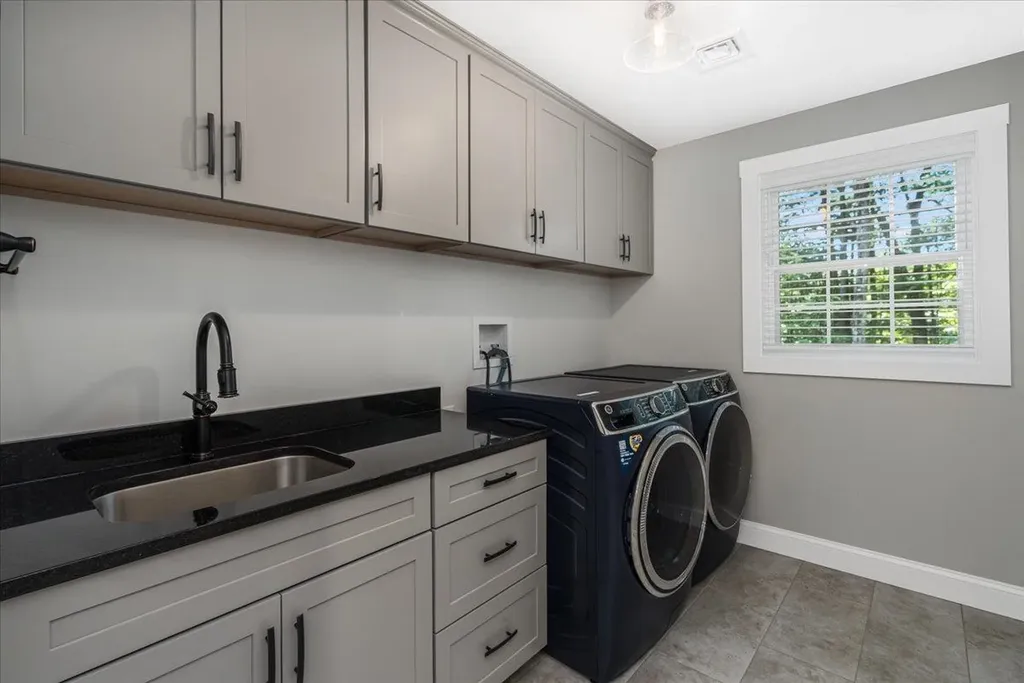 26 Coburn Avenue Nashua NH 03063