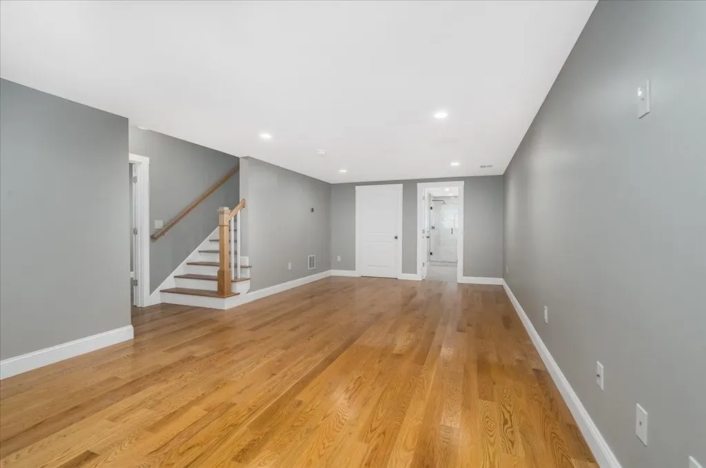 26 Coburn Avenue Nashua NH 03063