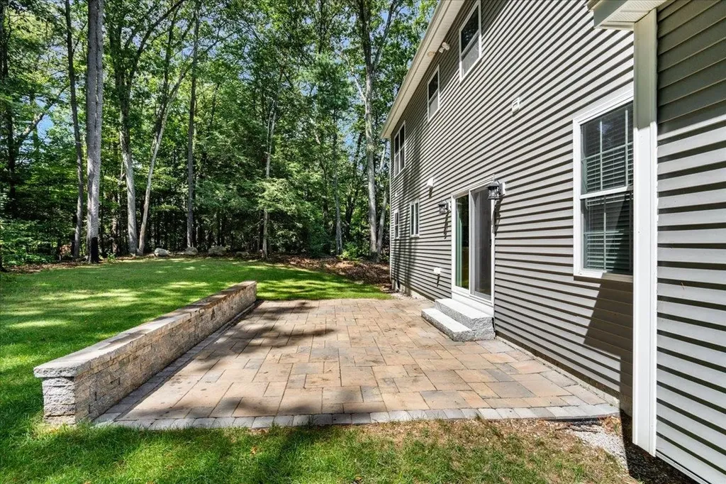 26 Coburn Avenue Nashua NH 03063