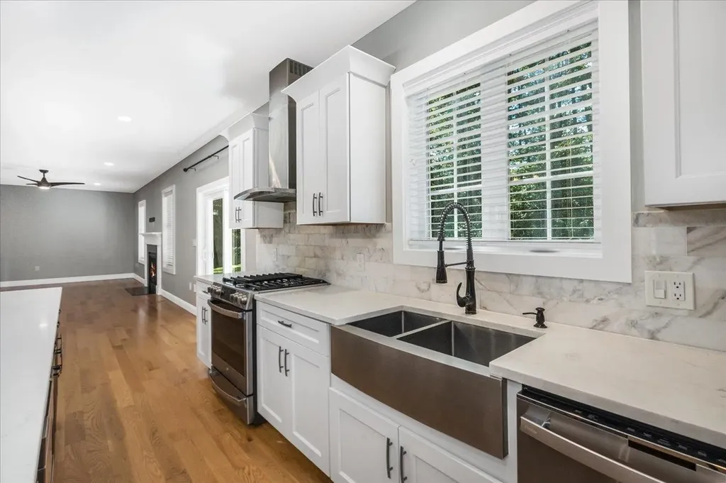 26 Coburn Avenue Nashua NH 03063