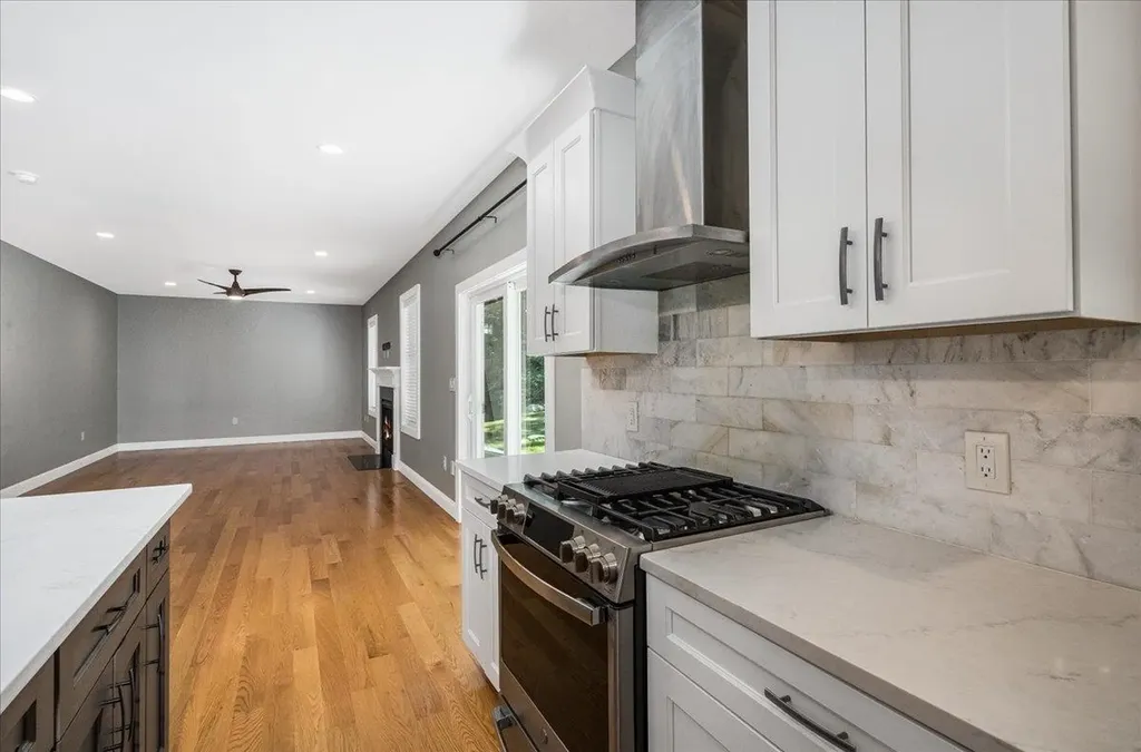 26 Coburn Avenue Nashua NH 03063