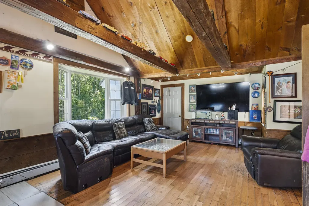 733 White Oaks Road Laconia NH 03246