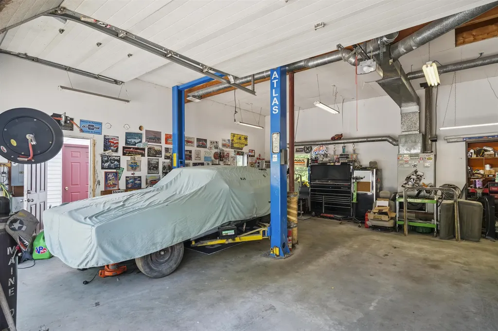 733 White Oaks Road Laconia NH 03246