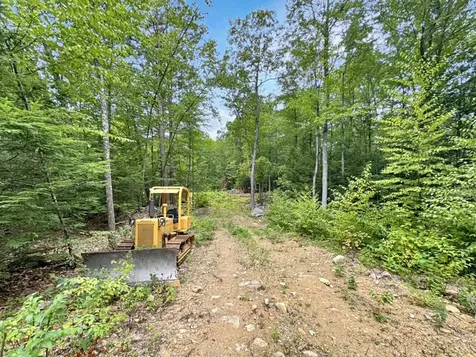 9 Lefevre Drive Kingston NH 03848