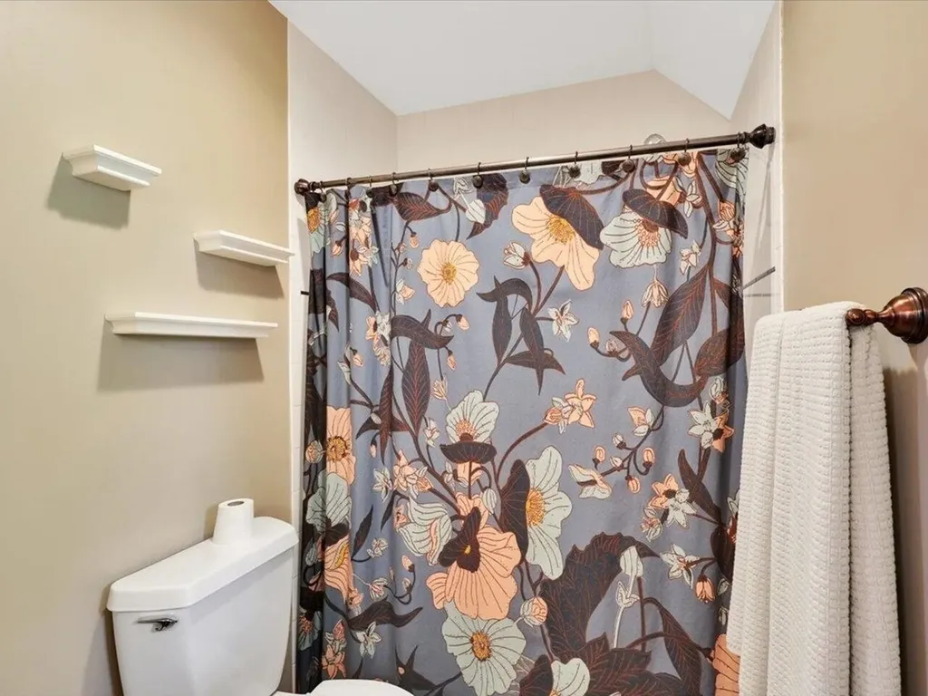 640 Round Barn Road Ferrisburgh VT 05456