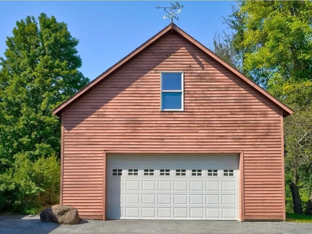 640 Round Barn Road Ferrisburgh VT 05456