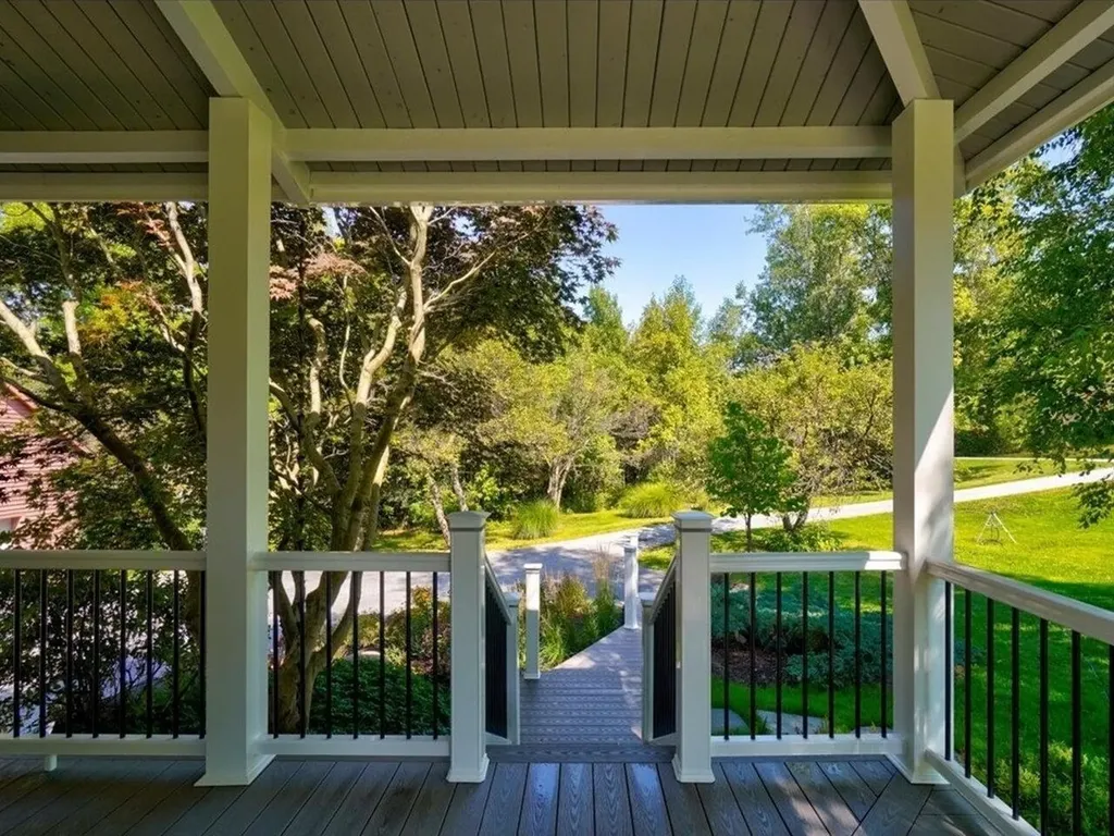 640 Round Barn Road Ferrisburgh VT 05456