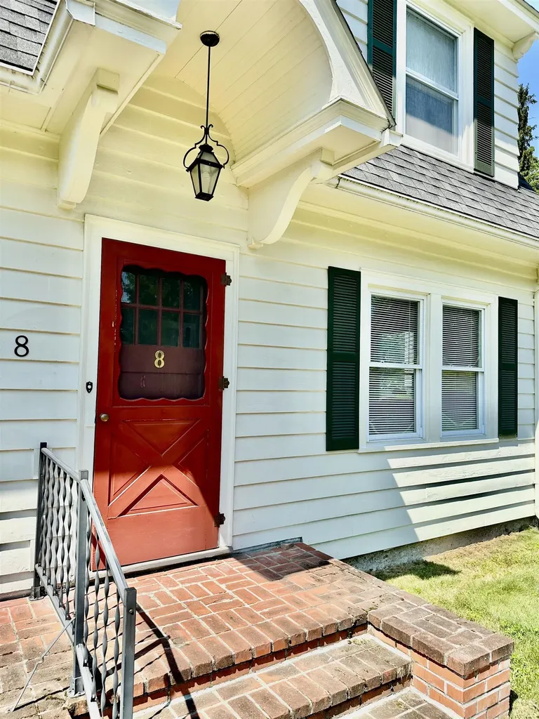 8 Berkley Terrace St. Albans City VT 05478