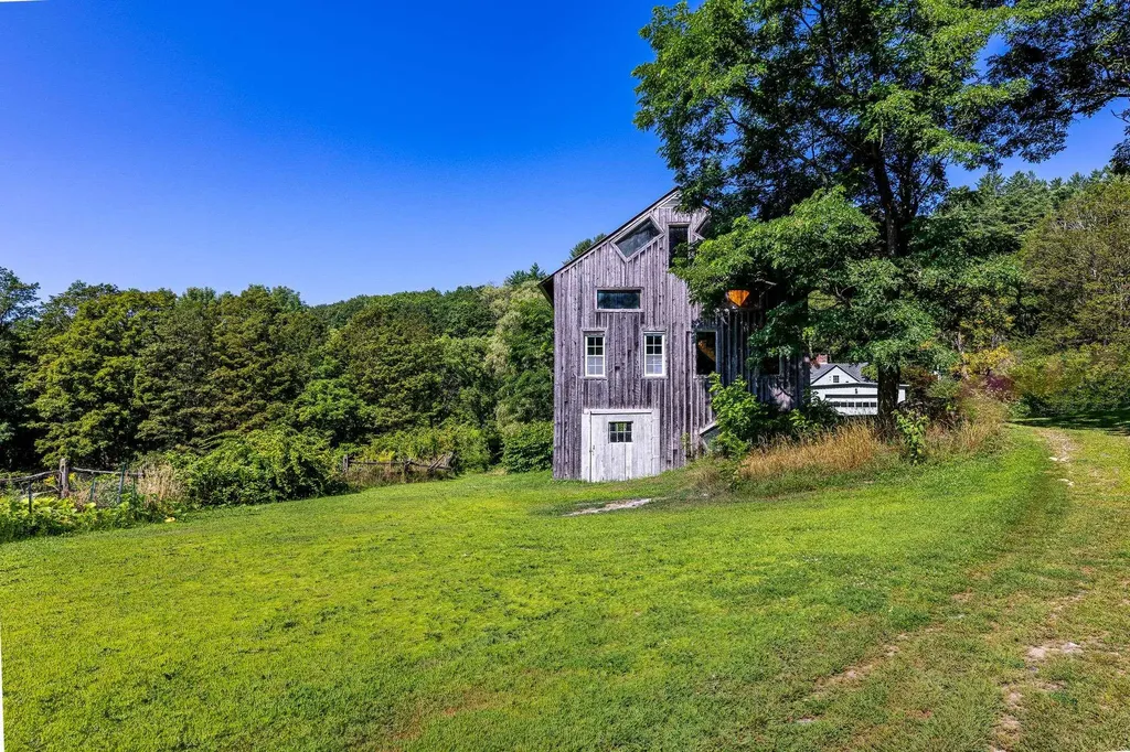 303 Woodbury Road Springfield VT 05156