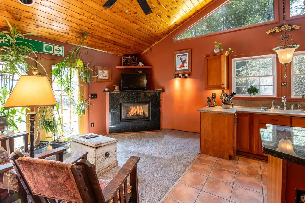 4297 Us Route 4 Mendon VT 05701