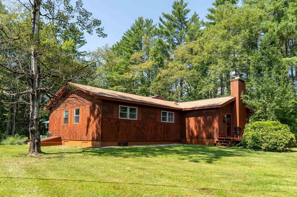 4297 Us Route 4 Mendon VT 05701