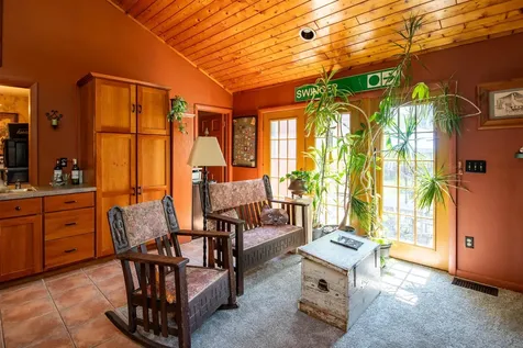 4297 Us Route 4 Mendon VT 05701