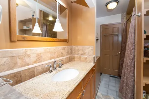 4297 Us Route 4 Mendon VT 05701