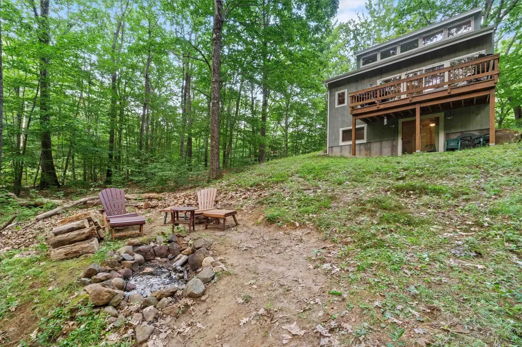 8 Panaway Drive Campton NH 03223