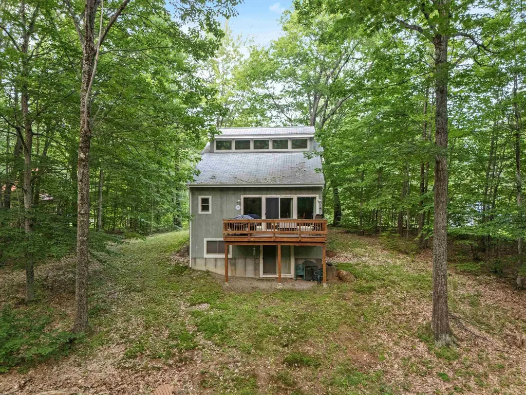 8 Panaway Drive Campton NH 03223