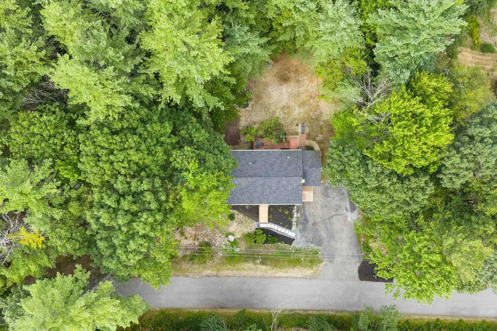 18 Bachelor Drive Alton NH 03810