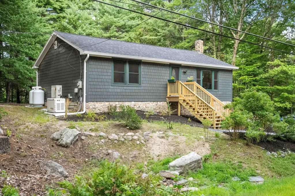18 Bachelor Drive Alton NH 03810
